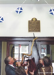 Photo Jimmy Logan Unveiling Lauder Plaque Portobello 1995