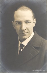 Photo of Harry Lauder No Date