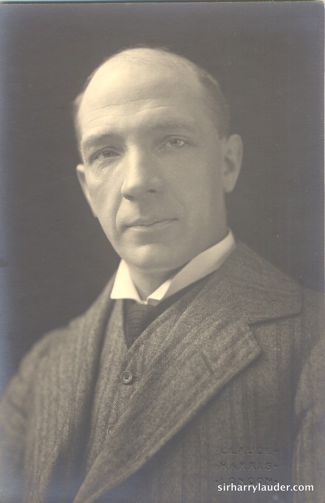 Photo Undated Verso Harry Lauder Now Playing In New York