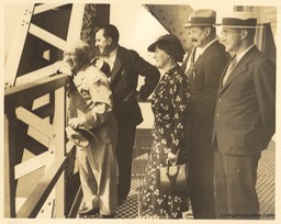 Sir Harry Greta Lauder & Others Verso New York 1937