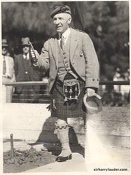Sir Harry Plays Horseshoe St Petersburg 1930